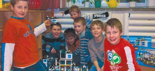 Ausgabe 1 30. Januar 2009 Peniger Amtsblatt GRUNDSHULE LANGENLEUBA-OBERHAIN Bastelzeit mit der Naturschutzstation Weiditz An unserem Lego-Bauwettbewerb nahmen vor allem unsere Jungen teil.