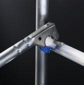Die Stahlspindeln sorgen für einen einfachen und präzisen Höhenausgleich und leiten die Lasten zentrisch in die arretierte Rolle ab.