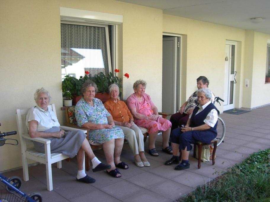 Erfahrungen Grenzen des betreuten Wohnens im Schwanenhof und auch zu Hause Menschen mit fortgeschrittener Demenz Menschen mit hohem Pflege- und Betreuungsaufwand