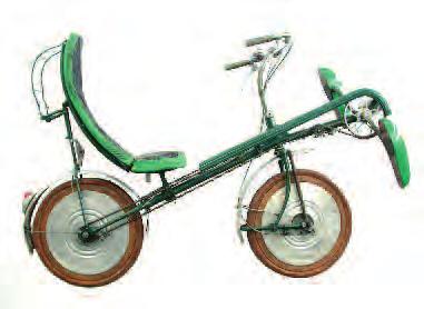 Erfolgreicher waren jedoch seine Liegefahrräder, die er in zwei kleinen Serien fertigte. Der abgebildete Prototyp stammt von 1960.