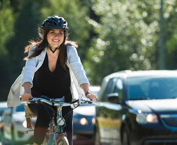 ICH FAHRE GERN MIT DEM FAHRRAD, WEIL ES GESUND, UMWELTFREUNDLICH UND BILLIG IST UND AUCH WEIL RADFAHREN EINFACH IST.