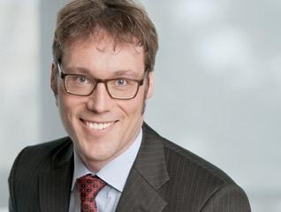 Jan Kleinertz Rechtsanwalt In der Sozietät seit 2006 Tätigkeitsbereiche: _ Gesellschaftsrecht _ Unternehmenskauf und