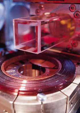 Eine Vakuumkammer aus Glas, in der das Bose-Einstein-Kondensat in einer magnetischen Falle erstellt wird.
