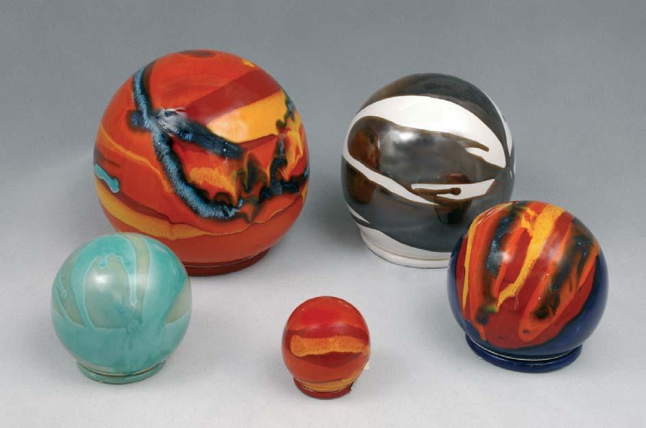 Keramikurnen Alle Urnen sind individuell gefertigt bitte nach Verfügbarkeit