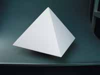 Pyramiden-/ Herzurnen aus Keramik Dekorative Keramikurnen (für Innen und Außen) Abbildung