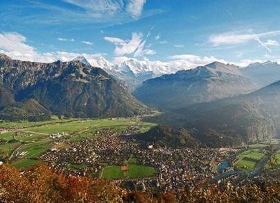 Das Haus Lärchenweg Wir haben das Privileg, in einer wunderschönen Ferienregion des Berner Oberlands beheimatet zu sein.