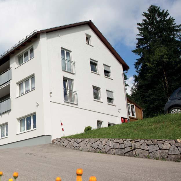 UNSERE EINRICHTUNG Unsere Einrichtung liegt im Loßburger Ortsteil Betzweiler im nördlichen Schwarzwald, ca. 8 Kilometer östlich von Alpirsbach.