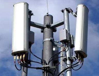 Zugangstechnologien Breitband Kupfer Glas Funk Schnell: bis zu 50 MBit/s ADSL2/2+ - bis zu 16 MBit/s