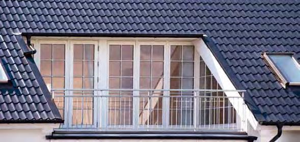 Sicher bedacht mit Stahlprofilen Stahldächer sind vielseitig: Gauben, Walmdächern und Loggien beleben die Dachlandschaft Einfache Montage Obwohl nur 0,5 Millimeter dick, weisen Stahldachpfannen eine