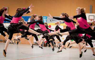 März 2013 in Ebersbach: Die Quirlies 1, die Sixteens 2 und die Pringles 3 Ein anstrengendes aber auch wieder sehr erfolgreiches Sportjahr liegt nun hinter den Happy-Hoppers im Turngruppenwettstreit