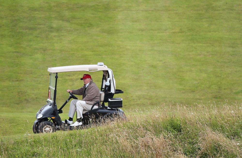 Donald Trump gibt zu, dass es den Klimawandel geben könnte aus Angst um seinen Golfplatz Quelle: Greenpeace Magazin