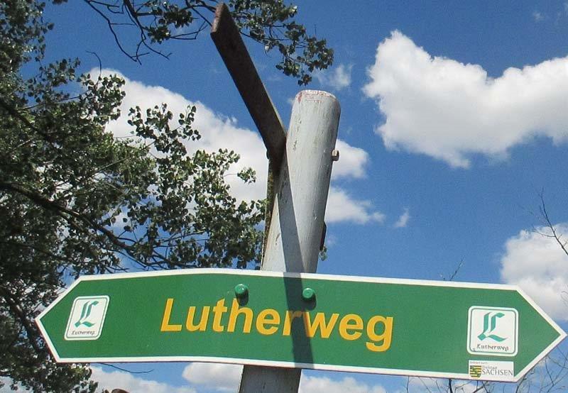 sächsischen Lutherweg. Es wurde eine echte Expedition, mit kleinen Abenteuern und wundervollen Begegnungen am Rande des Lutherweges.