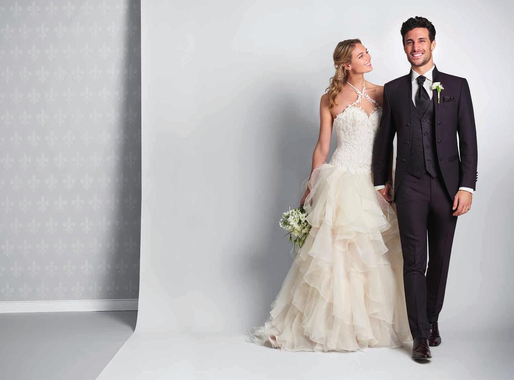 for your only love #hochzeitsliebe ROYAL LOOK 2 Perfektes Paar: Zusammen erzeugen das royale Stehkragen-Sakko aus knitterfreiem Serge sowie die opulente Jacquardweste in neuem