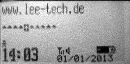 ALARM WÄHLEN : Wecker einstellen 2. Nutzen Sie die Taste-1(p/q), um den Cursor innerhalb des Funktions-Menü zu bewegen.