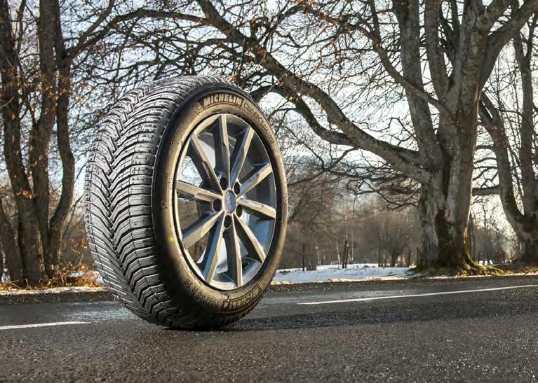 SICHERES FAHREN 5 Vor diesem Hintergrund verfolgt Michelin bei dem neuen Reifen das Ziel, die Leistungsmerkmale von Sommer- und Winterreifen in einem Reifen zu vereinen und so optimale Sicherheit,