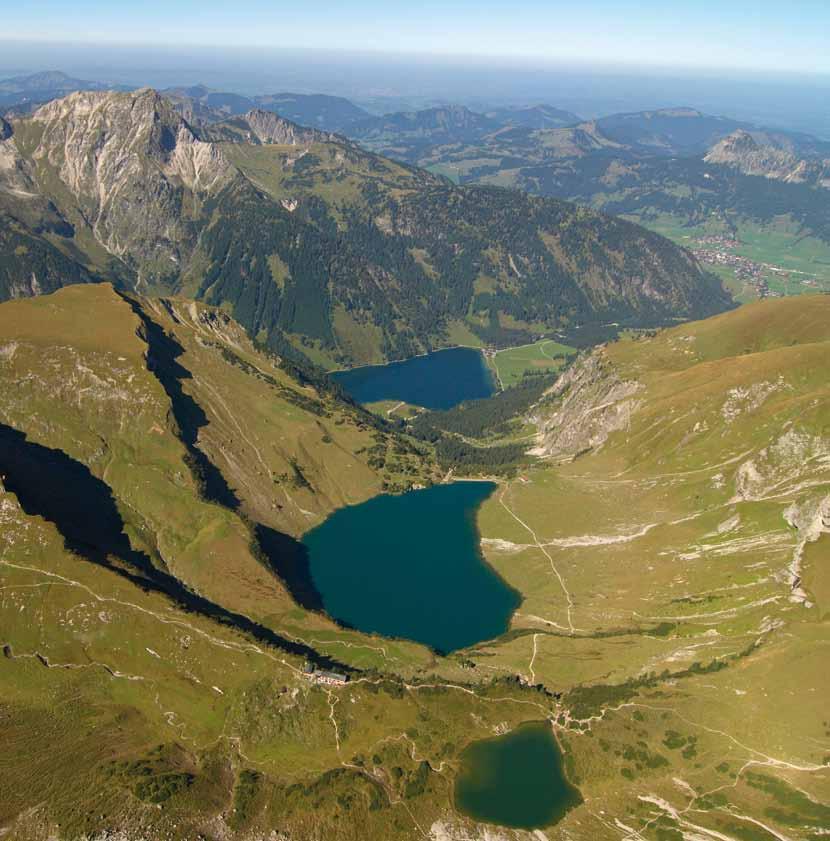 Die Drei Seen Tour - Österreichs beliebteste Wandertour Einen besonderen Reiz bietet die Drei-Seen-Tour durch die landschaftliche Schönheit. Flora und Fauna beeindrucken von Frühjahr bis Herbst.