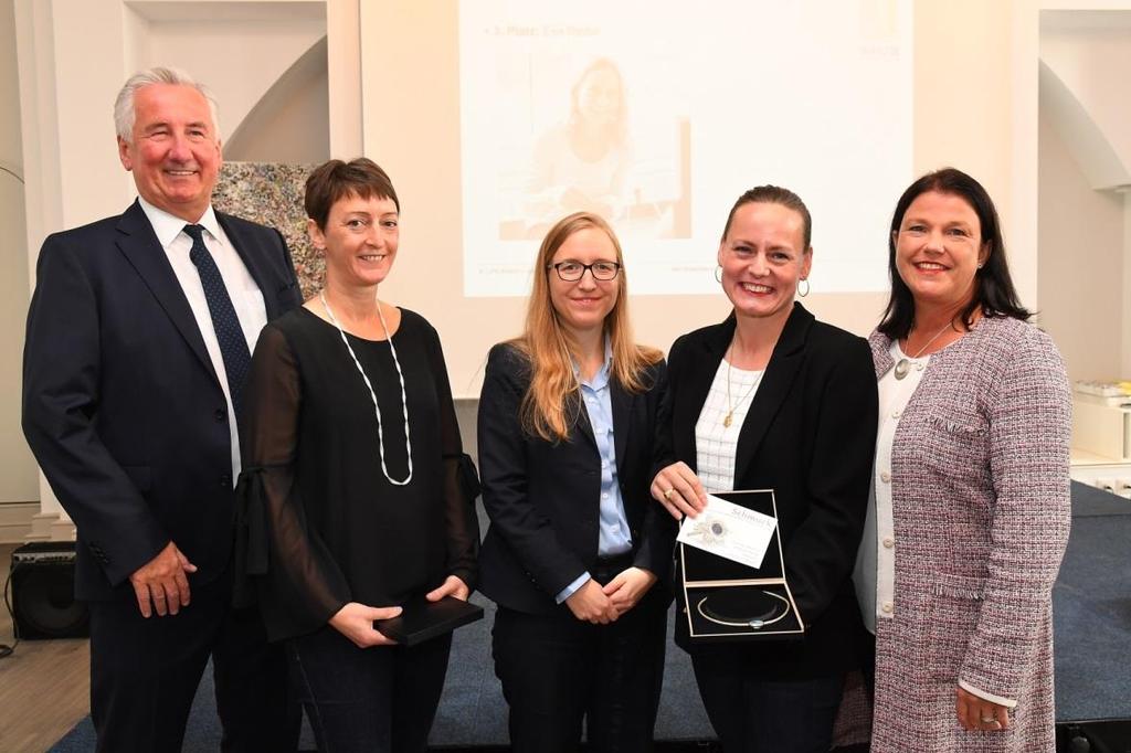 Der Sonderpreis Rheinland-Pfalz, gestiftet von der ISB Investitions- und Strukturbank Rheinland- Pfalz, ging an Frau Verena Moser, Geschäftsführerin der