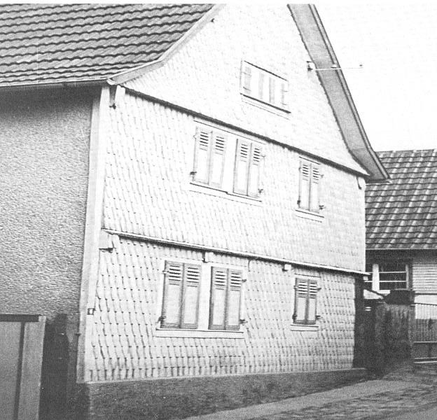 Die Judenschule: Rimbach muss spätestens 1774 eine jüdische Religionsgemeinde mit einer Judenschule und einem eigenen Lehrer gehabt haben, da das Gebäude der alten Judenschule (Brunnengasse 6) in