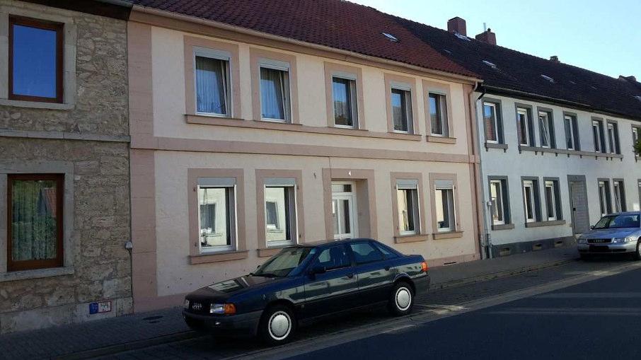 Einfamilienhaus mit Teilkeller und Freisitz in Königslutter I-11291 Rottorfer Str.