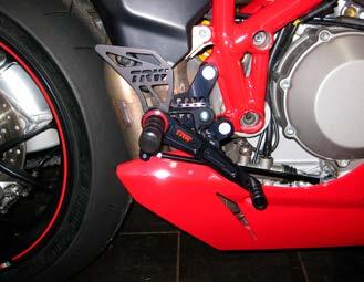 MCF141SP Exemple de montage Suzuki GSX-R 1000, référence MCF141SP Einbaubeispiel Ducati 1098 / 1198, Artikel-Nr. MCF118RAC Installation example Ducati 1098 / 1198, article no.