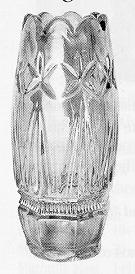1999-4/138 Vase mit Stern-Muster [ Diamond Cut ] aus Doty 1998, S. 278 orange-farben irisierendes Glas [marigold], H 30,5 cm Josef Inwald Co., Teplice-Sanov, Tschechoslowakei Abb.