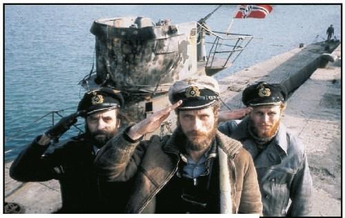 Das Boot Roman von Lothar-Günther Buchheim aus dem Jahr 1973 Inhalt "Im Herbst 1941 bereitet sich die Mannschaft der U 96 im von Deutschland besetzten französischen Hafen von La Rochelle auf den