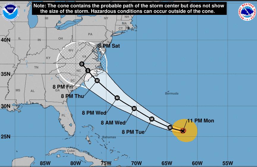 Hurrikan Florence FORECAST POSITIONS AND MAX WINDS INIT 11/0300Z 25.9N 62.4W 120 KT 140 MPH 12H 11/1200Z 26.5N 64.5W 125 KT 145 MPH 24H 12/0000Z 27.9N 67.5W 130 KT 150 MPH 36H 12/1200Z 29.6N 70.