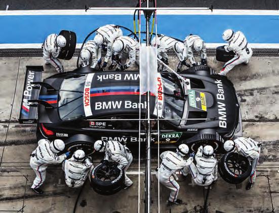 BMW FINANCIAL SERVICES. 78 79 Hinter Erfolgsgeschichten steht immer ein starkes Team.
