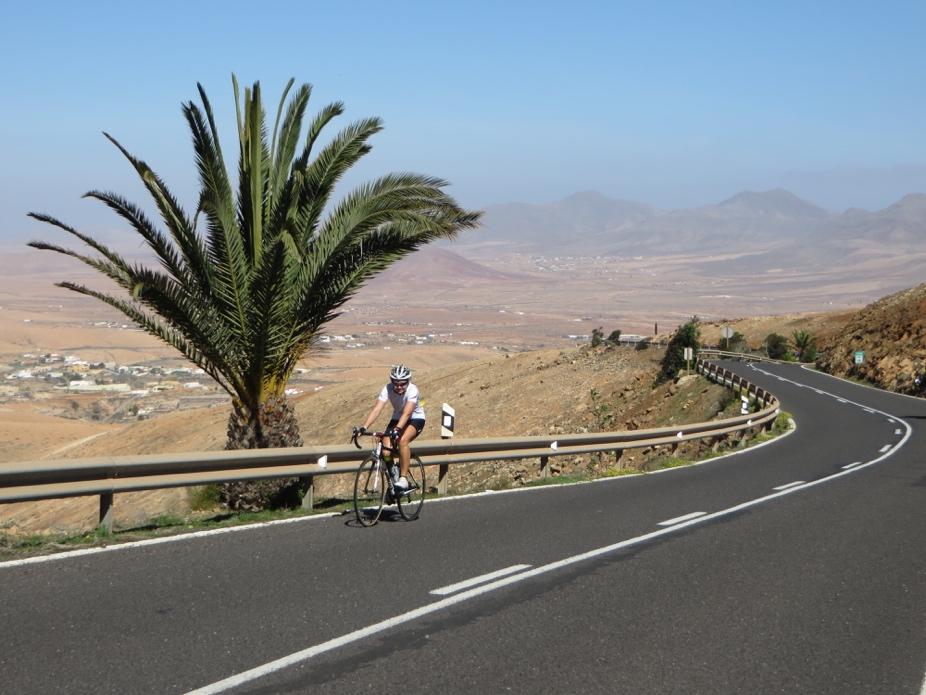 TRAININGSLAGER 2019 mit MooveMee Coaching und Eitzinger Sports TRIATHLONCAMP FUERTEVENTURA 17.02-03.