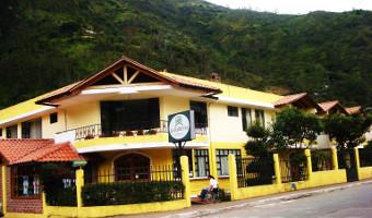 La Floresta Das Hotel La Floresta liegt am Rande der kleinen Stadt Baños etwa 180 km von Quito entfernt.