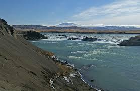 Hallo, Sæl og Blessaður! Wir würden uns freuen, Euch nächstes Jahr in Island auf unserer Reittour begrüßen zu dürfen! Der sagenumwobene Hekla (isländisch für Haube) ist ein 1.