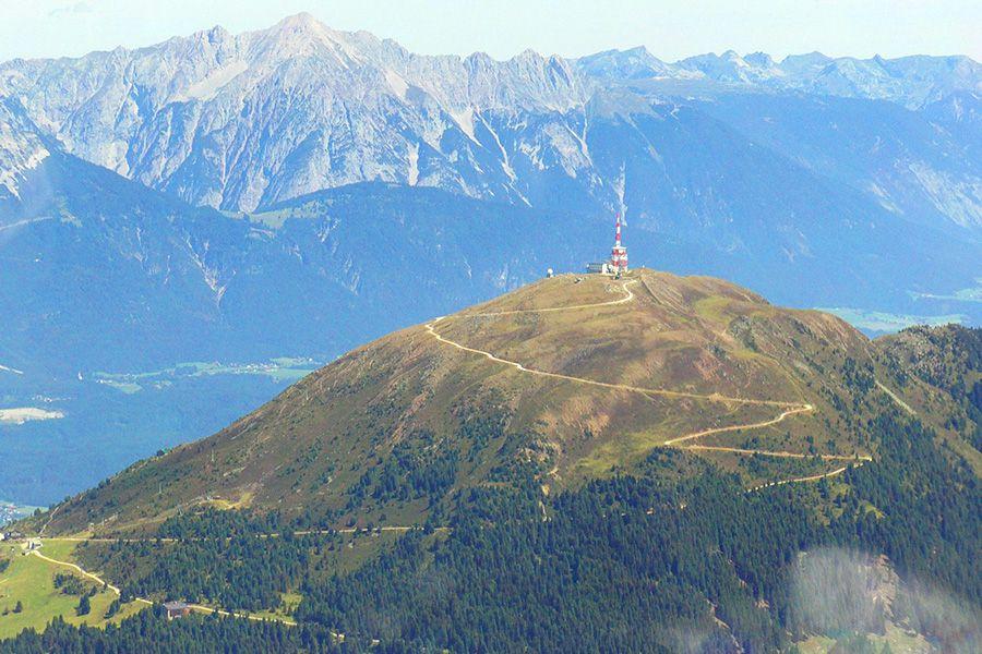 Ausflug auf den Patscherkofel Spaziergang auf dem Hausberg von Innsbruck Erst seit etwas mehr als einem Jahr gibt es die neue Seilbahn auf den Patscherkofel.