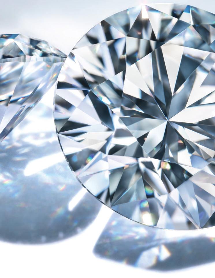 TIFFANYS STRENGE ANFORDERUNGEN AN BRILLANZ Alle Diamanten sind etwas Besonderes, wenn man bedenkt, dass sie vor Milliarden von Jahren im Erdinneren entstanden sind.