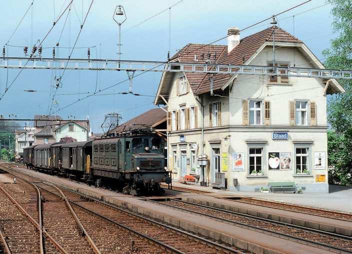 INHALT ATTRAKTIVER NAHVERKEHR Insbesondere auf den deutschen Strecken hat sich in den letzten 25 Jahren viel