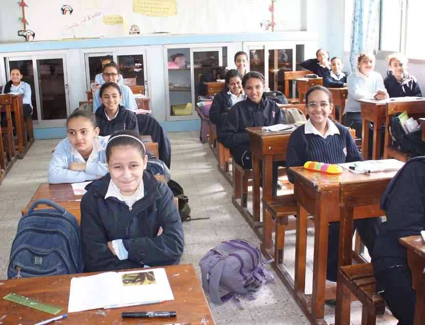 Bildung weist Mädchen den Weg in die Zukunft Kinderpatenschaft Schulbildung Haggana Kairo/Ägypten Im Armenviertel Haggana wohnen ca. 900.