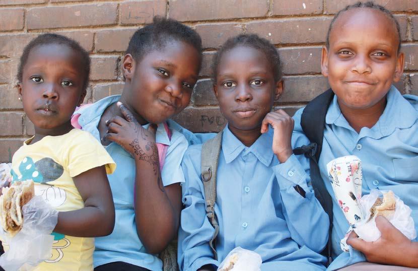 Gestärkt lernt es sich besser Hungerpatenschaft Schulfrühstück für sudanesische Flüchtlingskinder Kairo/Ägypten Die Kinder, die in den Schulen der Comboni- Missionare in der ägyptischen Hauptstadt