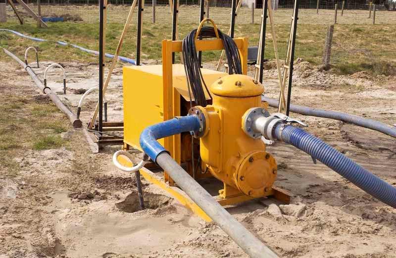 Grundwasserabsenkung Tiefer gelegene Regionen und Deltas mit Sandböden haben meist einen hohen Grundwasserpegel.