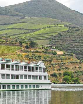 winzige Orte. Die Fahrt endet in Vega führt ein Ausflug über die Weinroute (Aus- 7. Tag: Porto essen mit einem spanischen Flamenco- legten Weinanbaugebiete des Rio Torto.