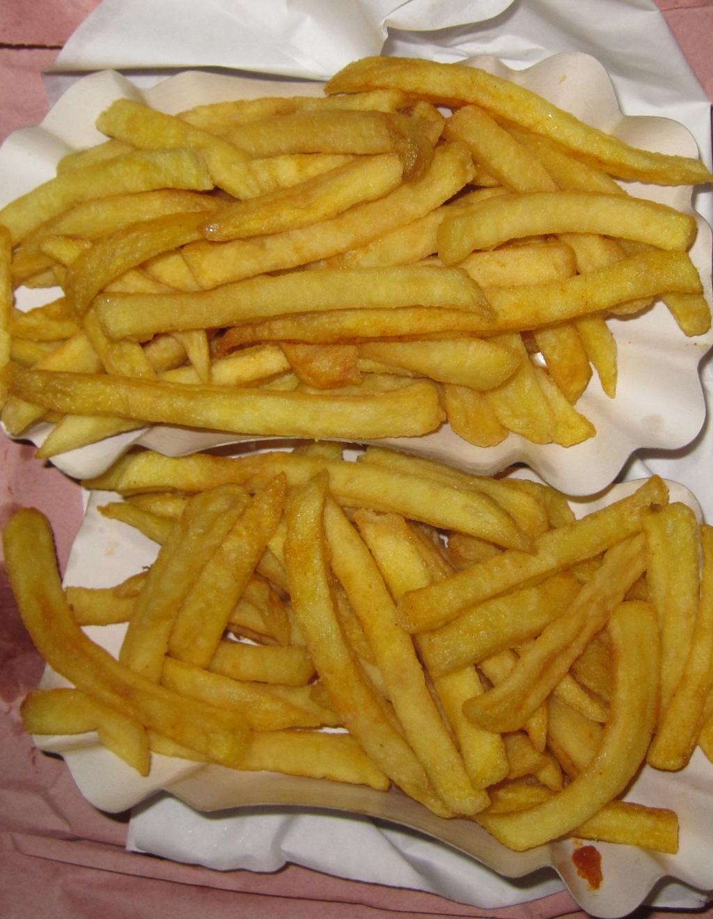 Pommes frites propagierte. Knapp 1 Jahre nach dem Bekanntwerden dieser Problematik wurden im CVUA-MEL weiterhin erhöhte Acrylamidgehalte in diesem beliebten Lebensmittel gefunden.