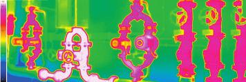 Gesamtwärmeverlust Q ein Beispiel aus der Praxis. Thermographieaufnahme der Verteiler zweier baugleicher Wärmeübergabestationen von Fernwärme. Welche Bereiche erfasst die EnEV nicht?