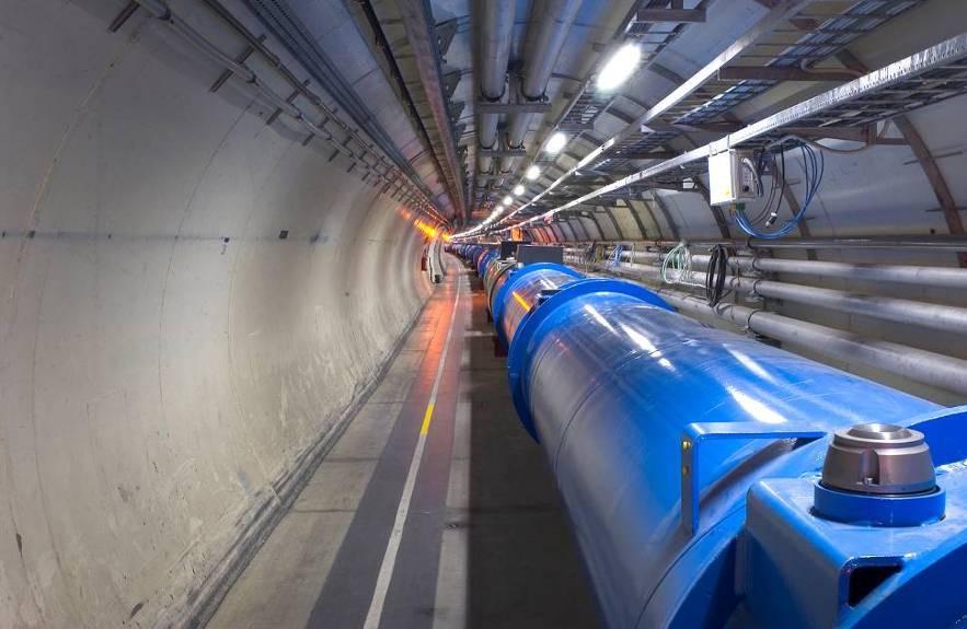 Ein Blick in den Tunnel Der LHC verschafft uns erstmals Zugang zu Strukturen und Abständen von 10-19 Metern Massen