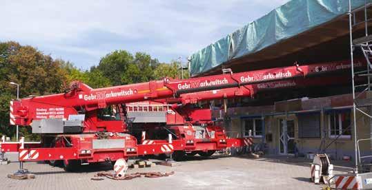 Bei der IMRO Maschinenbau GmbH in Uffenheim wird modernisiert, doch der Betrieb läuft weiter und soll auch nicht gestört werden. Das gilt auch während der Erneuerung des Gebäudedaches.
