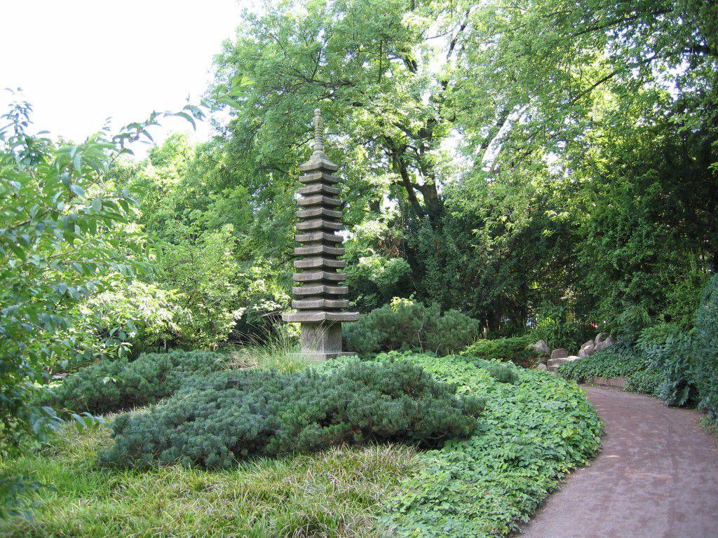 100 Jahre Japangarten Karlsruhe 19. und 20. Juli 2014 Das exakte Gründungsdatum des 1913 von Friedrich Ries in Auftrag gegebenen Japangartens ist unbekannt.