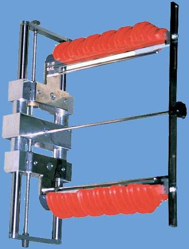 Optional: Drahtendensicherung für 20 Drähte Fußschalter Mit dem Fußschalter haben sie die Möglichkeit, die Maschine mit geöffneter Haube und