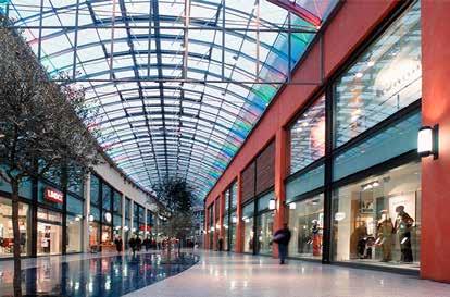 500 m² Verkaufsfläche) und 140 Geschäften zu den größten Einkaufscentern in Deutschland.