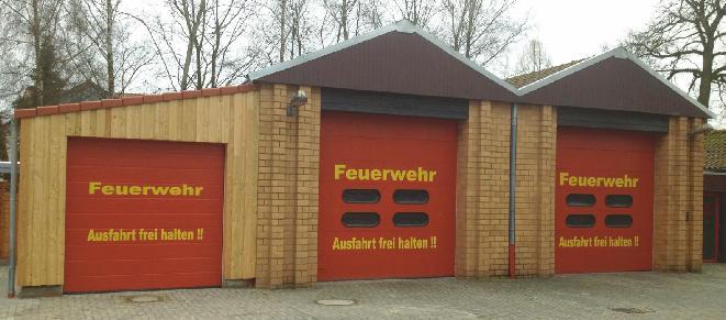 Jahresbericht 2012 Löschzug Dörenthe Endlich Platz im Dörenther Gerätehaus von Peter Berg Im vergangenen Jahr konnte endlich der Brandschutzbedarfsplan auch in Dörenthe umgesetzt werden.