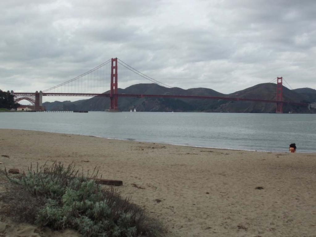 San Francisco kann man sehr gut mit dem Fahrrad erkunden. Zum Beispiel kann man eine sehr schöne Tour zur Golden Gate Bridge unternehmen.