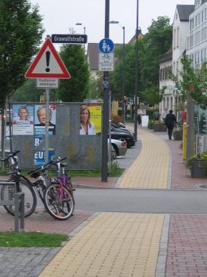 Einbahnstraße für Radfahrer in Gegenrichtung freigeben.