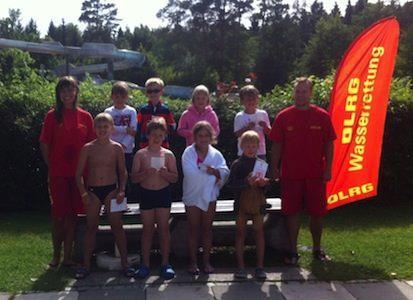 März-Mai: Kinderschwimmkurs im Hallenbad Ecksberg März: Spezielles Erste-Hilfe-Training für