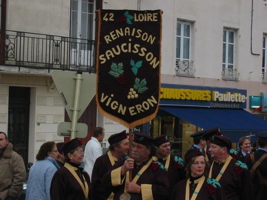 Winzerwurstfest in Renaison Das Winzerfest dreht sich um Le saucisson du vigneron, welcher,